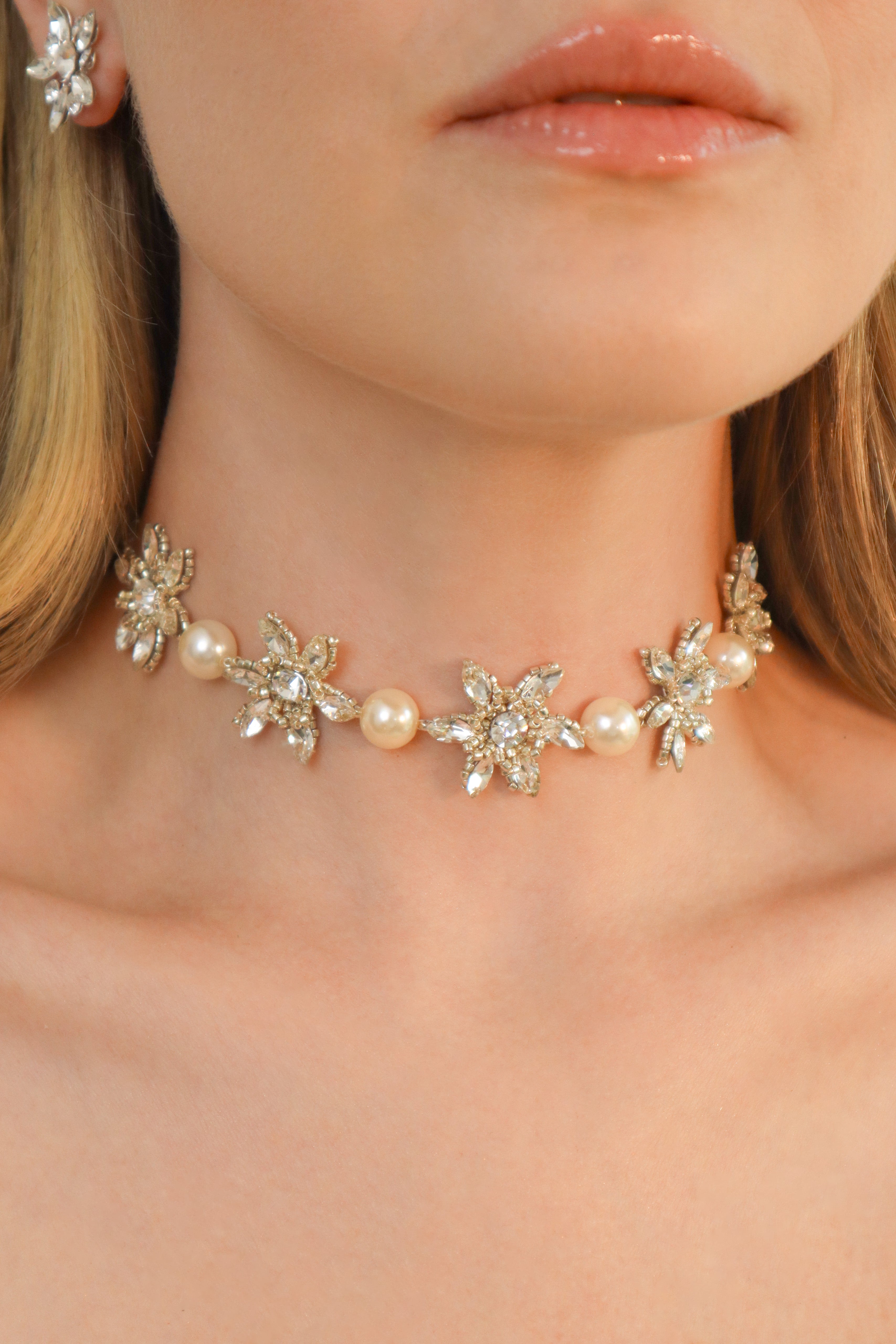 Choker Radiant Blossom